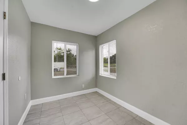 304 N 28th ST, Fort Pierce, FL 34947