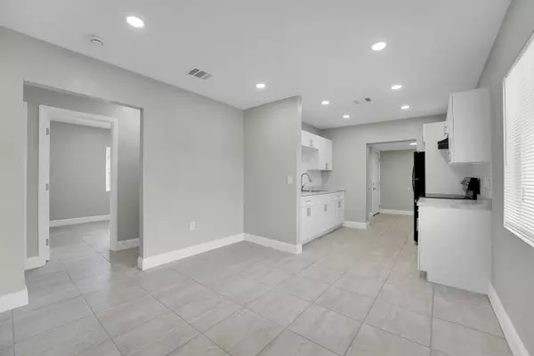 306 N 28th ST, Fort Pierce, FL 34947