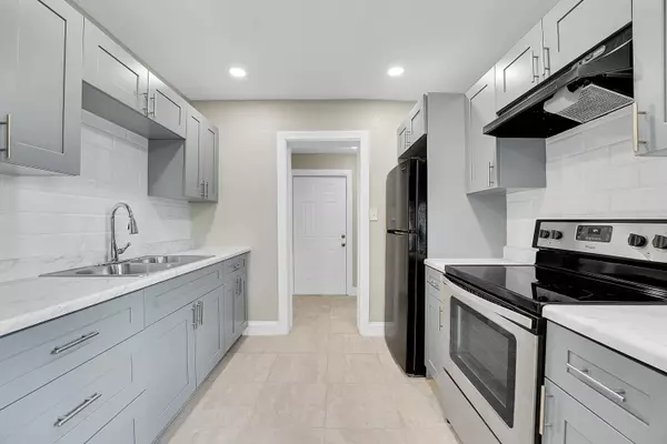 304 N 28th ST, Fort Pierce, FL 34947