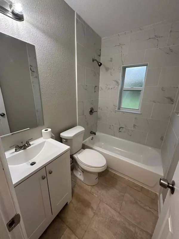 106 S 20th ST, Fort Pierce, FL 34950