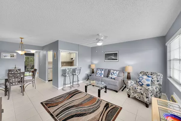371 Durham L CIR, Deerfield Beach, FL 33442