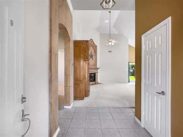 5966 Mountain Home Lane, Fort Worth, TX 76131