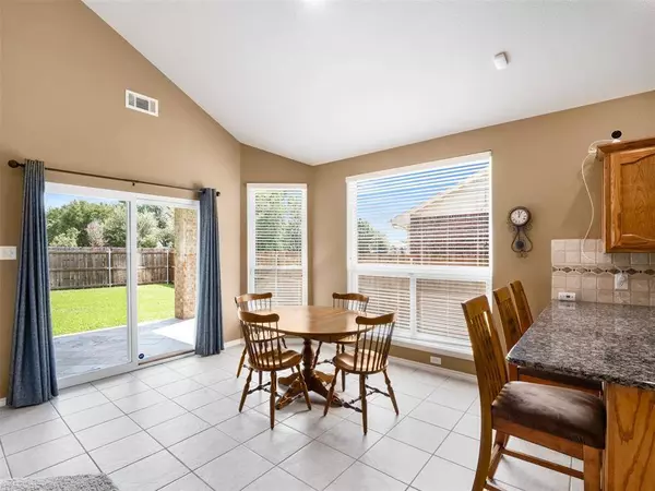 5966 Mountain Home Lane, Fort Worth, TX 76131