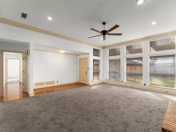 400 Ricker Court, Irving, TX 75061