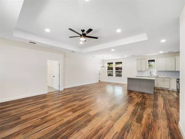 431 Oakhill Drive, Denton, TX 76201