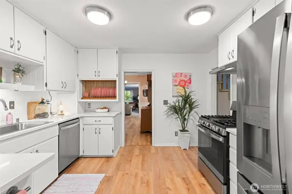 13601 SE 266th ST, Kent, WA 98042