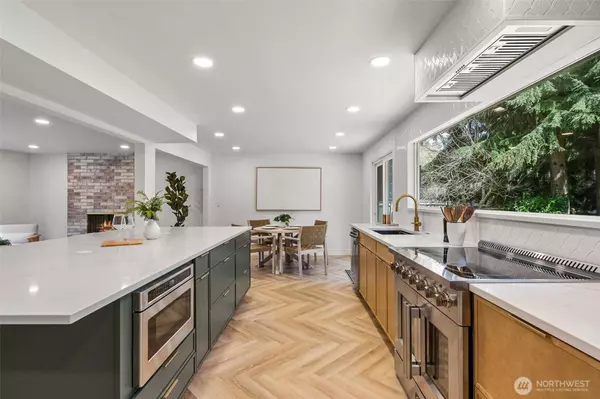 5319 64th AVE W, University Place, WA 98467