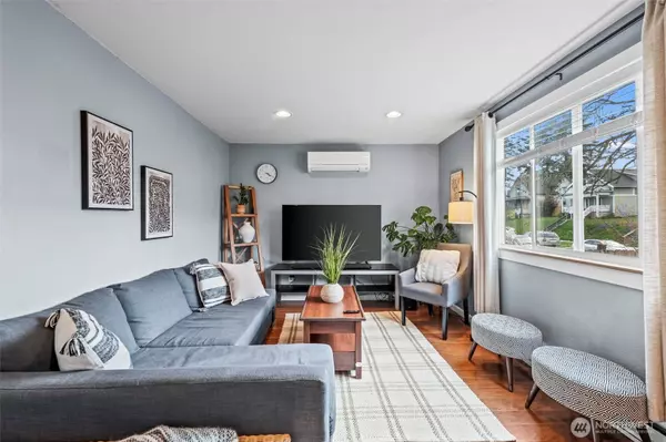 2115 S Ainsworth AVE, Tacoma, WA 98405