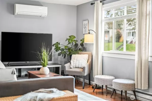 2115 S Ainsworth AVE, Tacoma, WA 98405