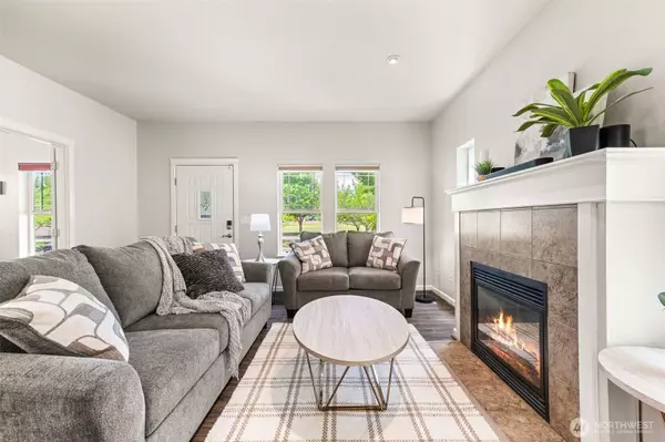 5611 Balustrade BLVD SE, Lacey, WA 98513