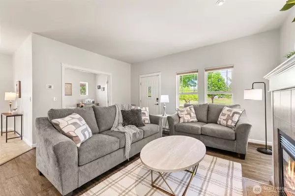 5611 Balustrade BLVD SE, Lacey, WA 98513