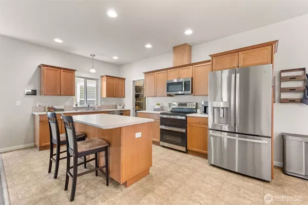 5611 Balustrade BLVD SE, Lacey, WA 98513