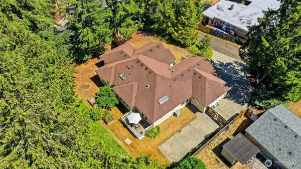 8424 Cirque DR W, University Place, WA 98467