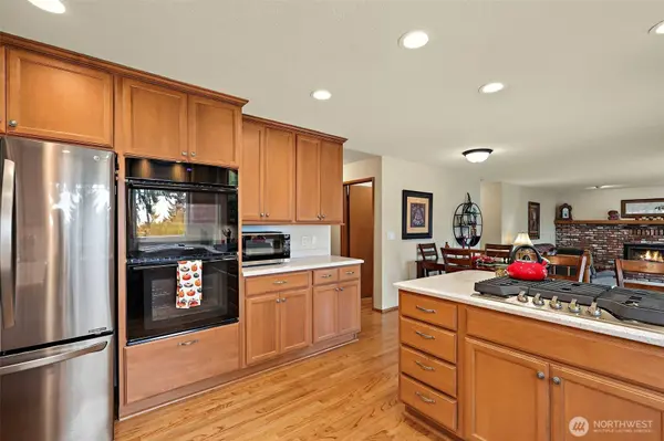 32229 11th AVE SW, Federal Way, WA 98023