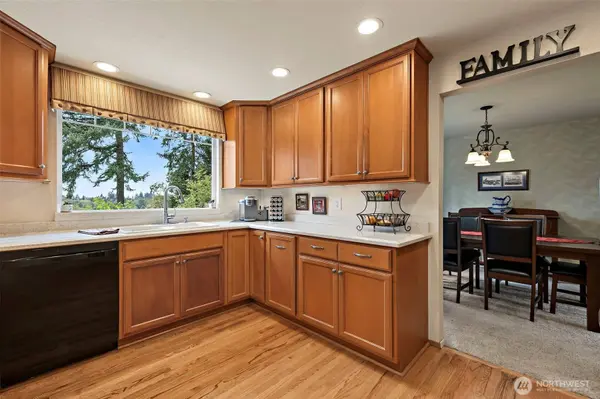 32229 11th AVE SW, Federal Way, WA 98023