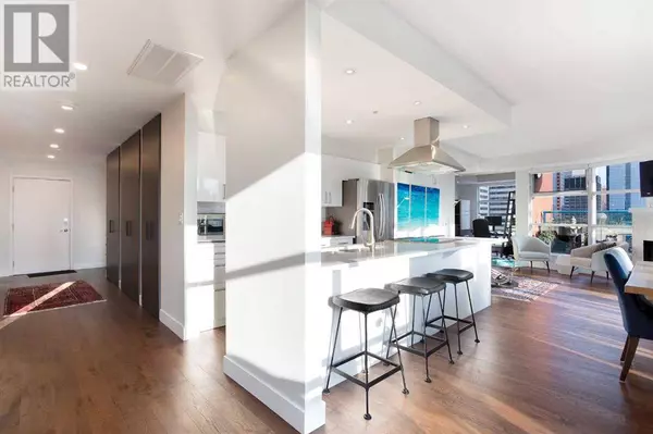 1005, 205 Riverfront Avenue SW, Calgary, AB T2P5K4