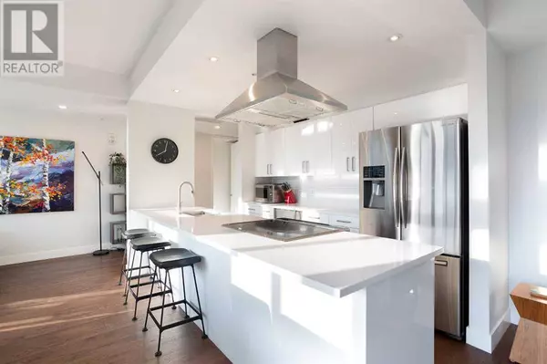 1005, 205 Riverfront Avenue SW, Calgary, AB T2P5K4