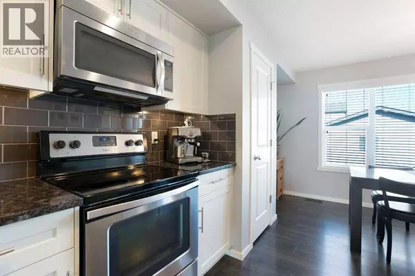 77 Nolanfield Way NW, Calgary, AB T3R0M8