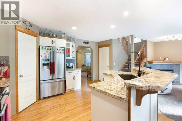 196 Brightondale Close SE, Calgary, AB T2Z4M6