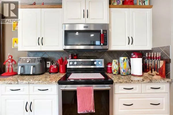 196 Brightondale Close SE, Calgary, AB T2Z4M6