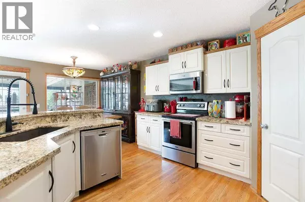 196 Brightondale Close SE, Calgary, AB T2Z4M6