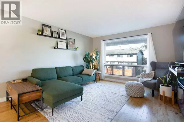 19, 5019 46 Avenue SW, Calgary, AB T3E6R1