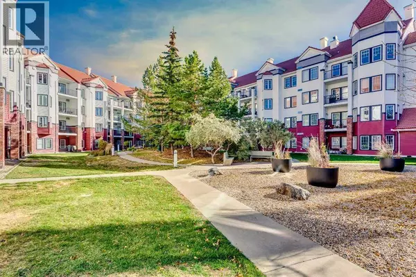 217, 60 Royal Oak Plaza NW, Calgary, AB T3G0A7