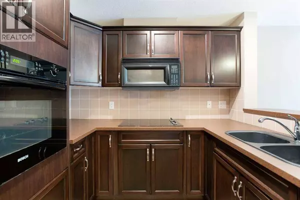 217, 60 Royal Oak Plaza NW, Calgary, AB T3G0A7