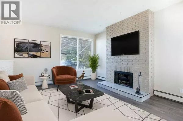 4004 79 Street NW, Calgary, AB T3B2N8