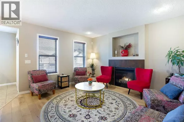 28 Kinlea Link NW, Calgary, AB T3R0C4