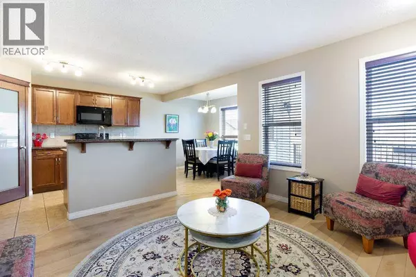 28 Kinlea Link NW, Calgary, AB T3R0C4