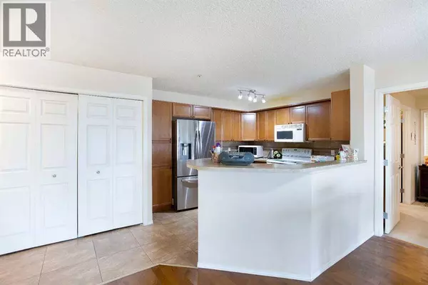 2107, 5200 44 Avenue NE, Calgary, AB T1Y7L4