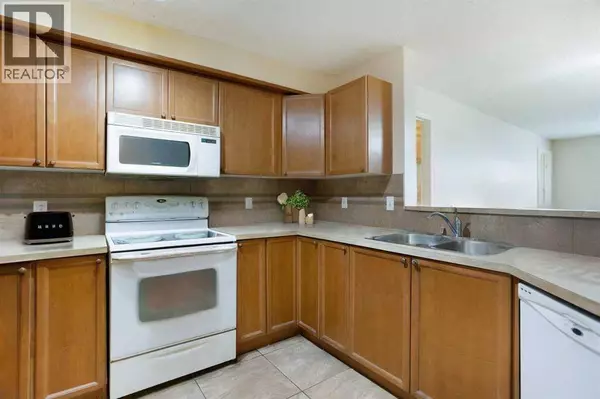 2107, 5200 44 Avenue NE, Calgary, AB T1Y7L4