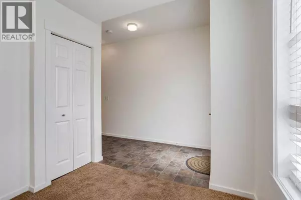 215 Copperpond Common SE, Calgary, AB T2Z1G5