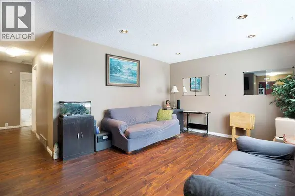 11 Ridgebrook Drive SW, Airdrie, AB T4B1A9