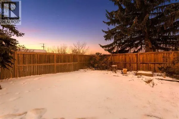 11 Ridgebrook Drive SW, Airdrie, AB T4B1A9
