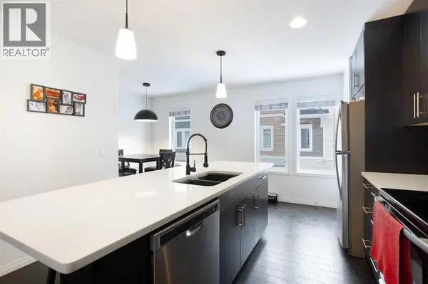 210 Auburn Bay Square SE, Calgary, AB T3M0Y9