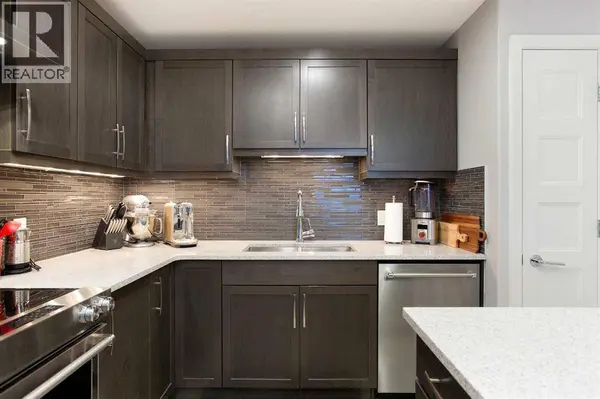 2102, 10 Market Boulevard SE, Airdrie, AB T4A0W8