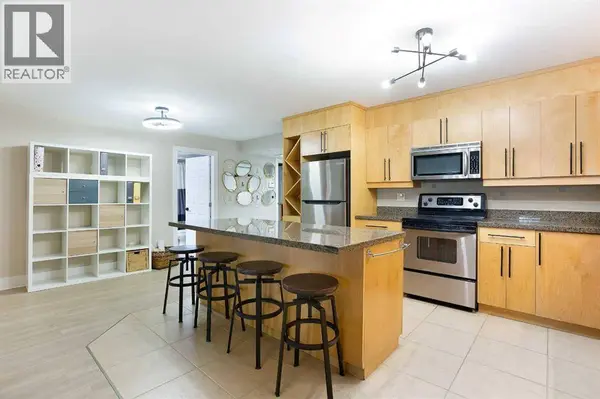 102, 350 4 Avenue NE, Calgary, AB T2E0J3