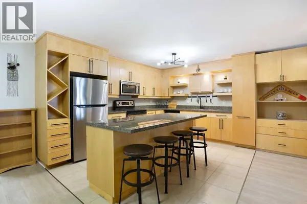 102, 350 4 Avenue NE, Calgary, AB T2E0J3