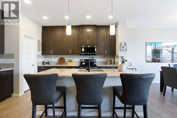 63 Heritage Court, Cochrane, AB T4C2N5