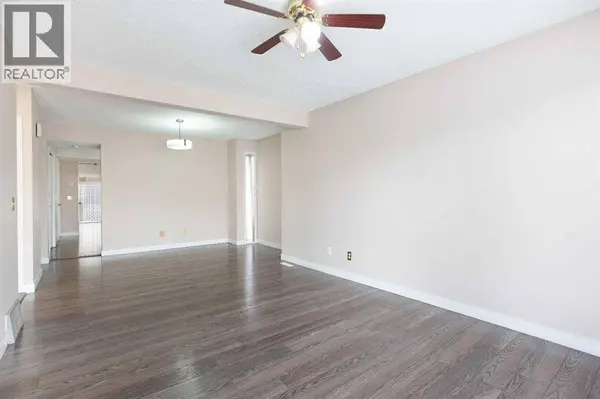 17 Martindale Drive NE, Calgary, AB T3J2V7