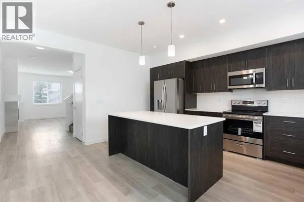 438 Copperstone Manor SE, Calgary, AB T2Z5G4