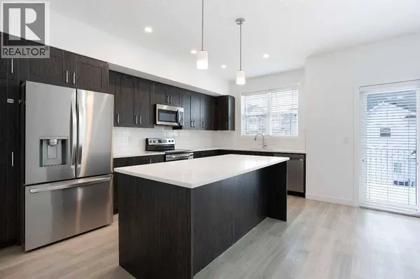 438 Copperstone Manor SE, Calgary, AB T2Z5G4