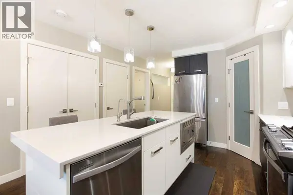 202, 1029 15 Avenue SW, Calgary, AB T2R0S5