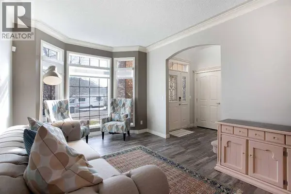 90 Discovery Ridge Road SW, Calgary, AB T3H4R4