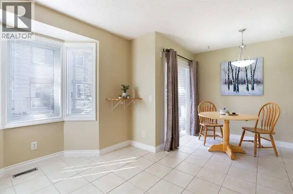 120 Cedarwood Lane SW, Calgary, AB T2W6J3