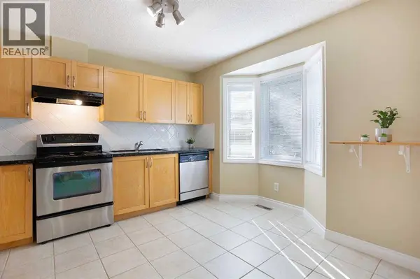 120 Cedarwood Lane SW, Calgary, AB T2W6J3