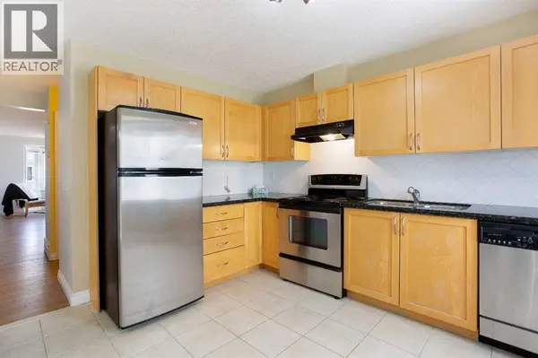 120 Cedarwood Lane SW, Calgary, AB T2W6J3