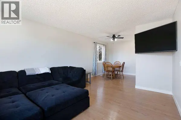 23 Queen Isabella Close SE, Calgary, AB T2J3R2